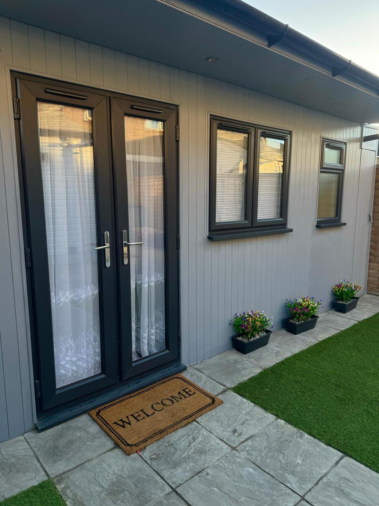 Cozy Cabin London Exterior foto